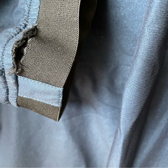 Theory Navy Blue Rain Jacket - size L - Picture 9 of 12